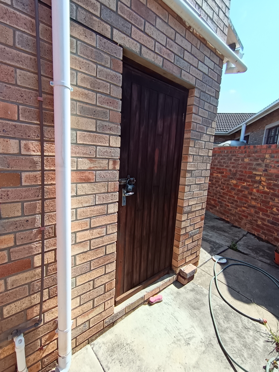 2 Bedroom Property for Sale in Noorsekloof Eastern Cape